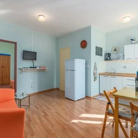 Fuer 2 Personen Ca 40 M In Novigrad, Adriakueste Kroatien Westkueste Von Istrien *