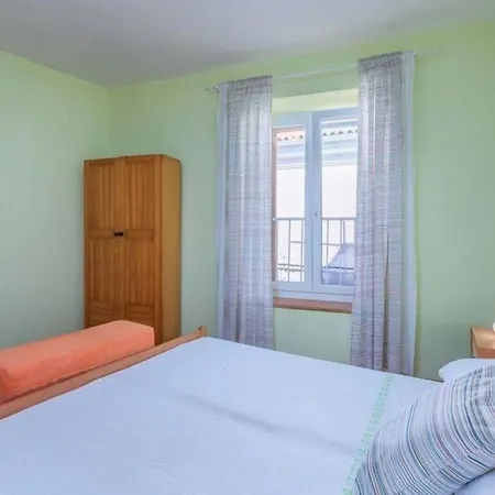 Fuer 2 Personen Ca 40 M In Novigrad, Adriakueste Kroatien Westkueste Von Istrien *